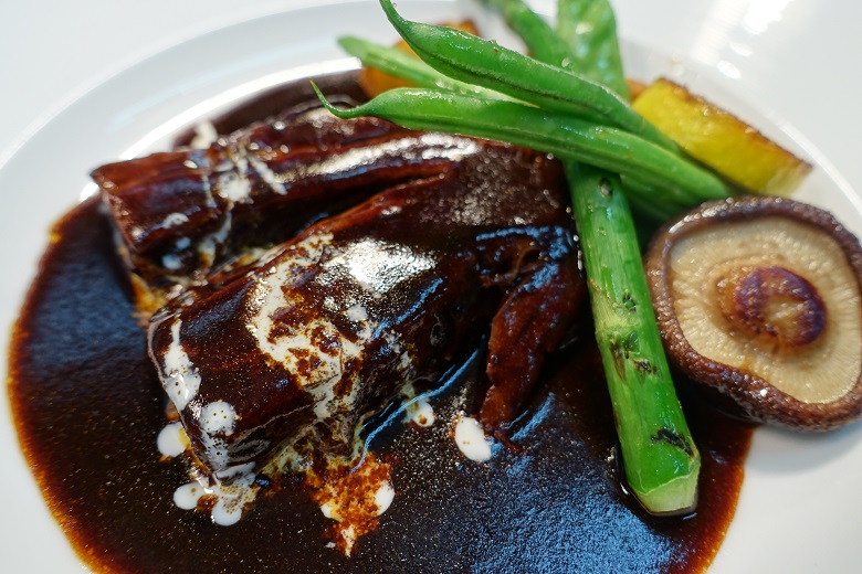 一関のレストラン テラスロンドのランチ ホテル特製ビーフシチュー